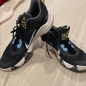 Men’s Nike Giannis Immortality 2 Men Size 14 Basketball Shoes Black White Blue